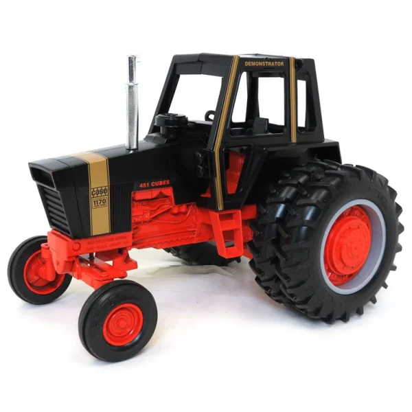 Manufacturer_ERTL Tractors<1/16 Case 1170 Black Knight with Duals, Collectors Edition