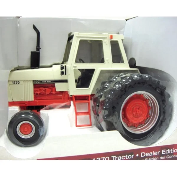 Manufacturer_ERTL Tractors<1/16 Dealer Edition Case 1370 Agri King Tractor with Duals, Cab and Cab Glass