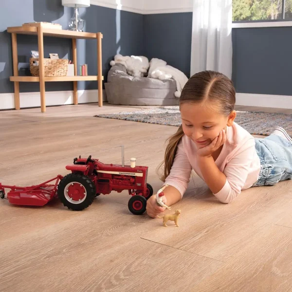 Manufacturer_ERTL Tractors | Implements<1/16 ERTL Big Farm Farmall 1256 with Mower & Figures