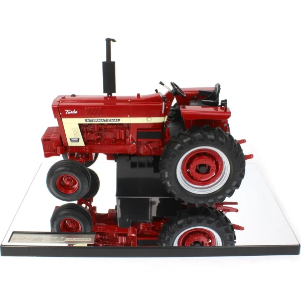 Manufacturer_ERTL Tractors<1/16 Farmall 1066, Farmall 100th Anniversary Limited Edition