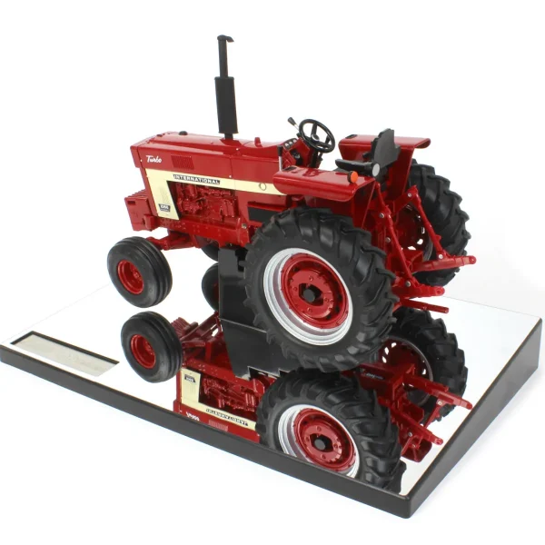 Manufacturer_ERTL Tractors<1/16 Farmall 1066, Farmall 100th Anniversary Limited Edition