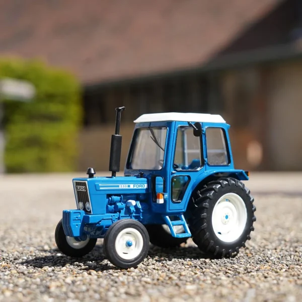 Manufacturer_ERTL Tractors<1/32 Ford 6600 2WD with Cab by ERTL