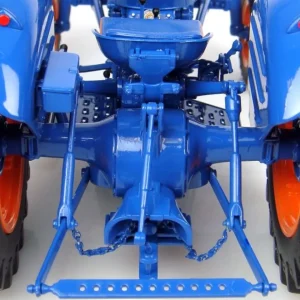Outback Toys Tractors<1/16 Fordson Dexta (1960-1962) by Universal Hobbies