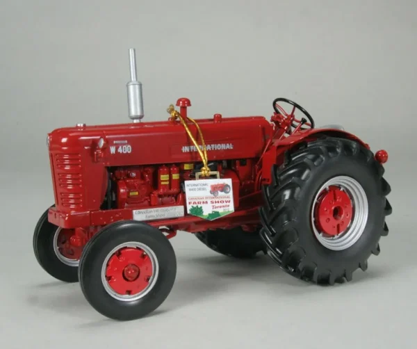 Manufacturer_SpecCast Tractors<1/16 High Detail IH W400 Limited Edition Canadian Farm Show - Only 1250 Produced