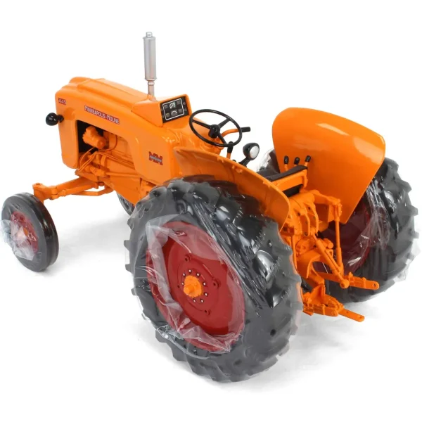 Manufacturer_SpecCast Tractors<1/16 High Detail Minneapolis Moline 445 Gas Wide Front