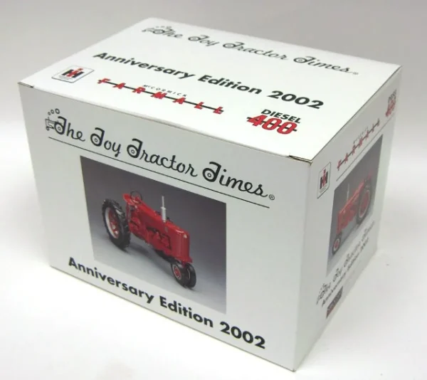 Manufacturer_SpecCast Tractors<1/16 IH Farmall 400 Diesel Narrow Front Tractor, 2002 Toy Tractor Times