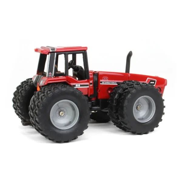 Manufacturer_ERTL Tractors<1/64 International 6588 2+2 w/ Front & Rear Duals