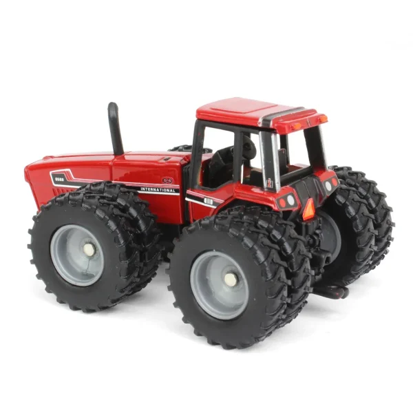 Manufacturer_ERTL Tractors<1/64 International 6588 2+2 w/ Front & Rear Duals