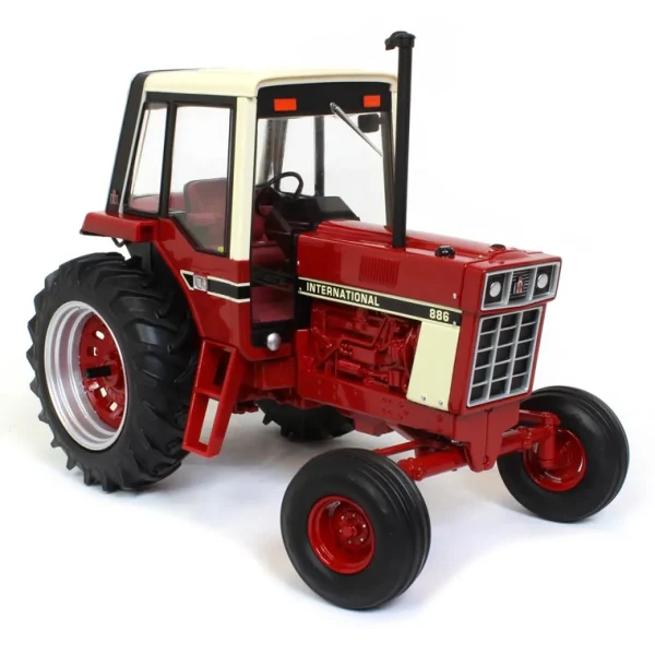 Manufacturer_ERTL Tractors<1/16 International 886 with Cab, 2018 National Farm Toy Show