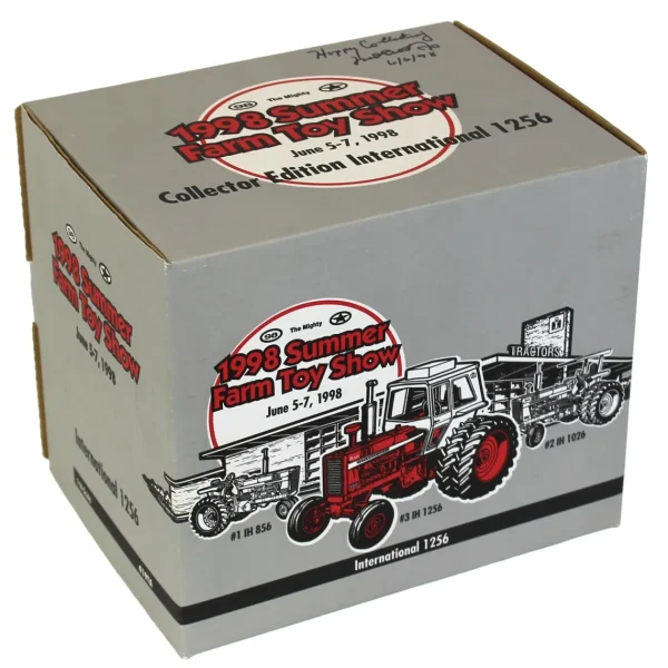 Manufacturer_ERTL Tractors<1/16 International Harvester 1256 Cab with Duals, 1998 Summer Farm Toy Show