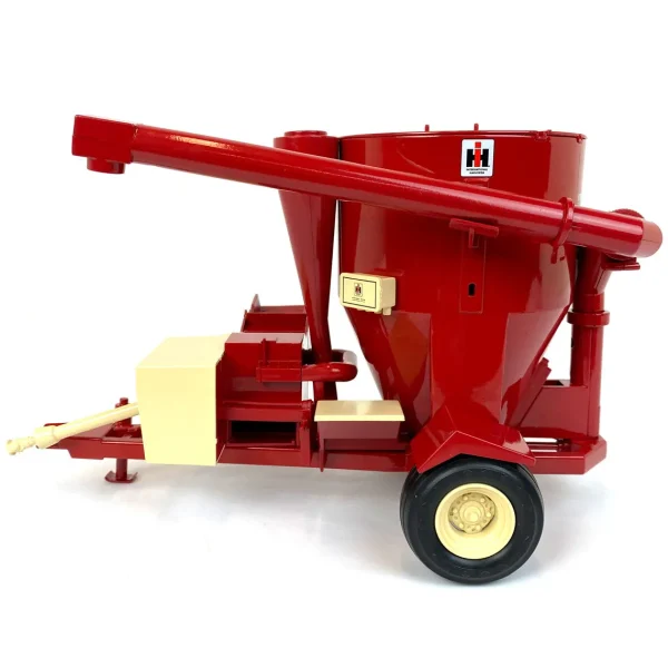 Manufacturer_SpecCast Implements<1/16 International Harvester 950 Grinder Mixer
