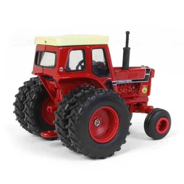Manufacturer_ERTL Tractors<1/64 International Harvester 1466 Black Stripe Wide Front with FFA Logo