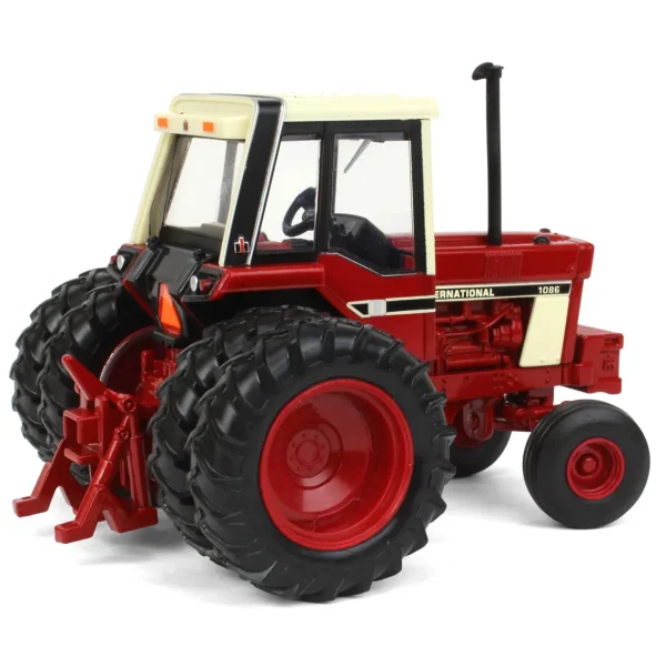 Manufacturer_ERTL Tractors<1/32 International Harvester 1086 Wide Front with Rear Duals