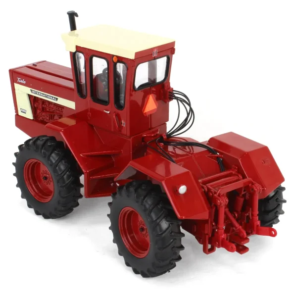 Manufacturer_ERTL Tractors<1/32 International Harvester 4366 4WD Tractor with Red Cab, ERTL Prestige Collection