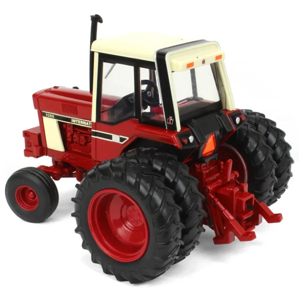 Manufacturer_ERTL Tractors<1/32 International Harvester 1086 Wide Front with Rear Duals