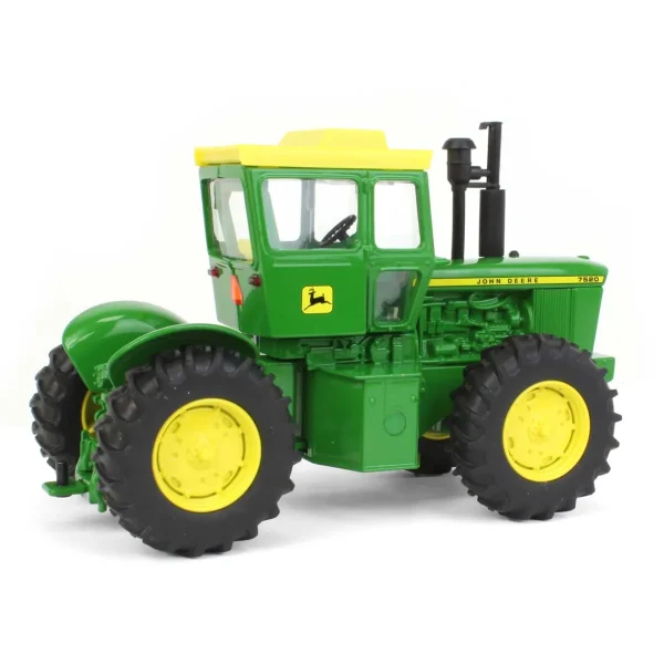 Manufacturer_ERTL Tractors<1/32 John Deere 7520 4WD Tractor w/ Long Hood Stripe & Rear Fenders