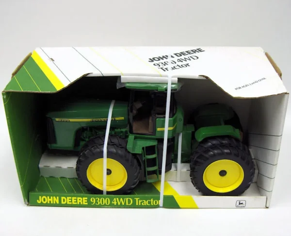 Manufacturer_ERTL Tractors<1/16 John Deere 9300 with Duals by ERTL