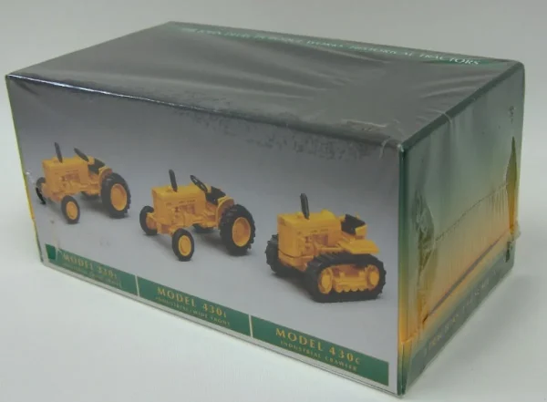 Manufacturer_ERTL Tractors<1/64 John Deere Dubuque Works Set #3 with 3 Industrial Tractors