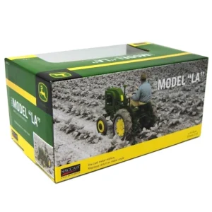 Manufacturer_SpecCast Tractors | Implements<1/16 1942 John Deere Model LA with L-12 Cultivator