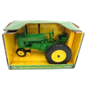 Manufacturer_ERTL Tractors<1/16 John Deere Narrow Front Model "G" by ERTL