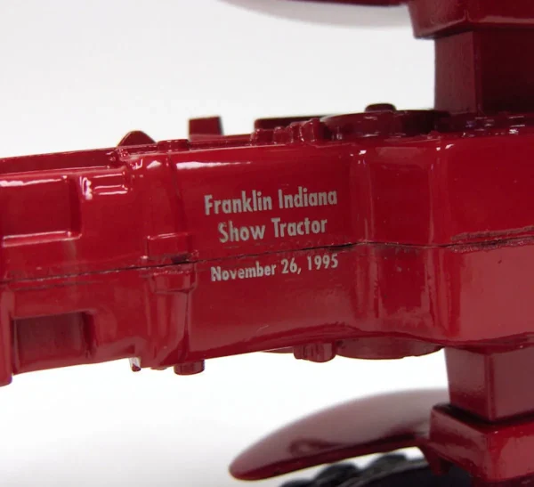 Manufacturer_ERTL Tractors<1/16 Limited Edition IH Farmall 300 Wide Front, 1995 Southern Indiana Toy Show