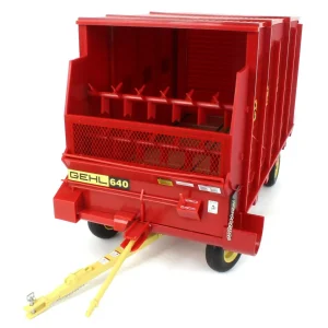 Manufacturer_SpecCast Implements<Set ~ 1/16 GEHL 640 Forage Wagon & GEHL 700 Forage Chopper by SpecCast