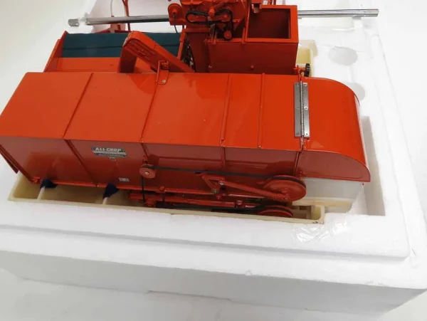 Manufacturer_Other Combines & Harvesters<1/12 Allis Chalmers 60A All Crop Harvester by Franklin Mint