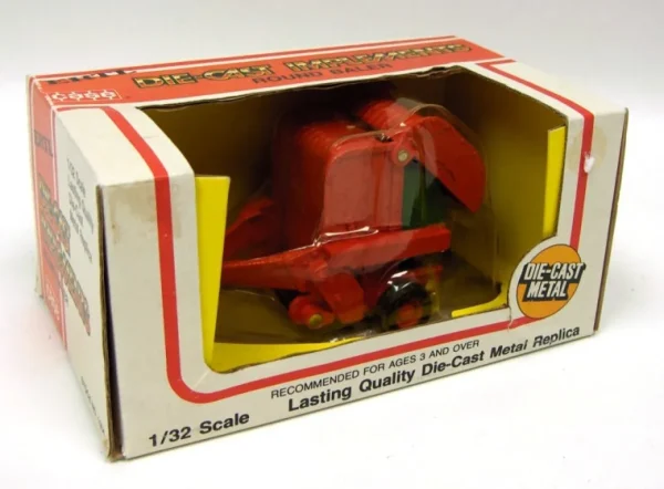 Manufacturer_ERTL Implements<1/32 Case Orange Round Baler with Bale by ERTL
