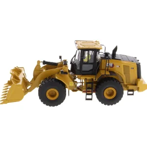 Manufacturer_Diecast Masters Loaders<1/50 CAT 966 Wheel Loader