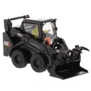 Manufacturer_Diecast Masters Loaders<1/50 CAT 242D3 Skid Steer Loader with Special Black Paint