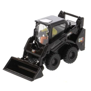 Manufacturer_Diecast Masters Loaders<1/50 CAT 242D3 Skid Steer Loader with Special Black Paint
