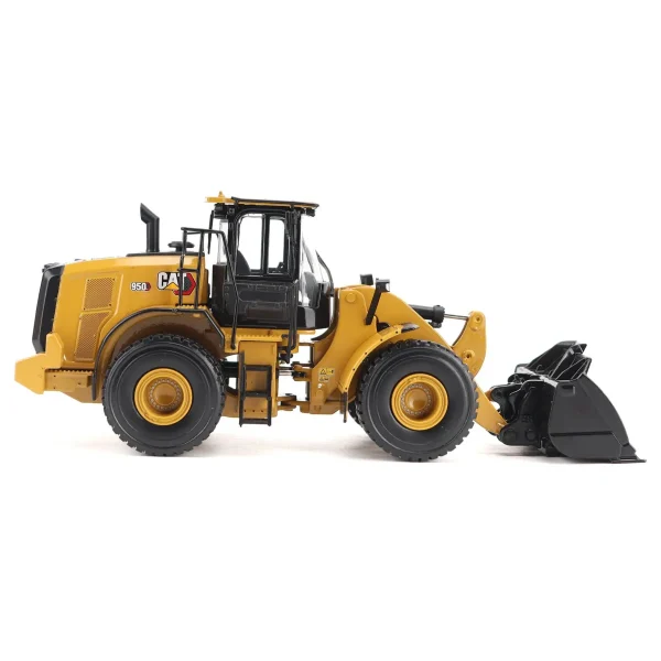Manufacturer_Diecast Masters Loaders<1/50 Caterpillar 950 Medium Wheel Loader, High Line Series