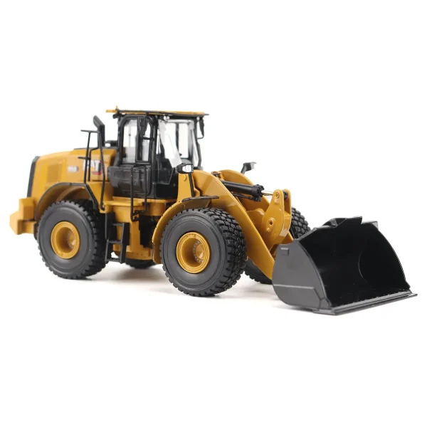 Manufacturer_Diecast Masters Loaders<1/50 Caterpillar 950 Medium Wheel Loader, High Line Series