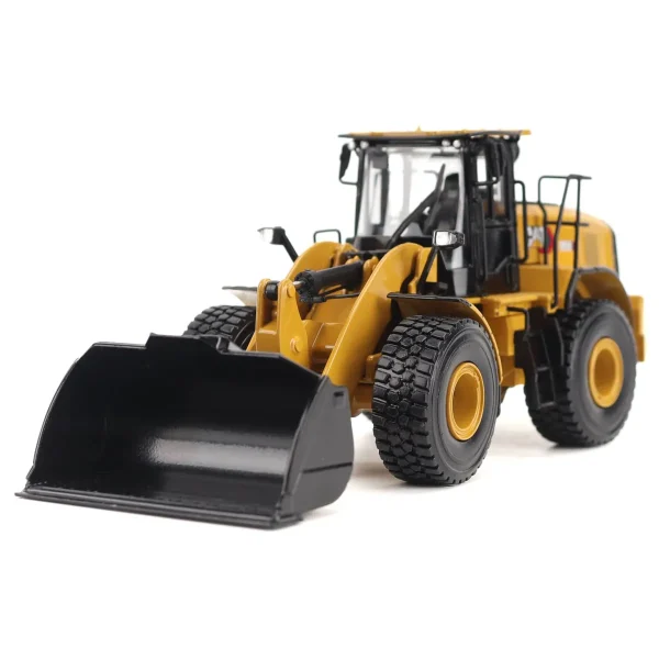 Manufacturer_Diecast Masters Loaders<1/50 Caterpillar 950 Medium Wheel Loader, High Line Series