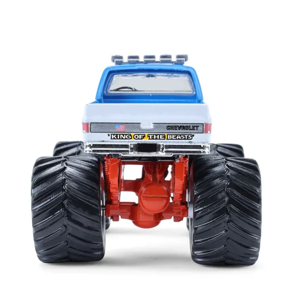 Manufacturer_Greenlight Collectibles Cars & Suvs | Pickup Trucks<1/64 1983 Chevrolet C30, Holman’s Beast, Kings of Crunch Series 16