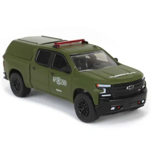 Manufacturer_Greenlight Collectibles Emergency Vehicles<1/64 2021 Chevrolet Silverado LT Trail Boss Z71 with Camper Shell, Carabineros De Chile