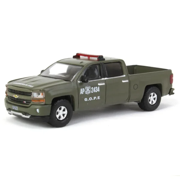 Manufacturer_Greenlight Collectibles Emergency Vehicles<1/64 2018 Chevrolet Silverado Z71 Carabineros de Chile Police, GOPE