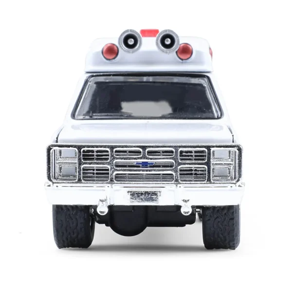 Manufacturer_Greenlight Collectibles Cars & Suvs | Emergency Vehicles<1/64 1983 Chevrolet Suburban K20 Custom Deluxe Ambulance, Plain White, Hobby Exclusive