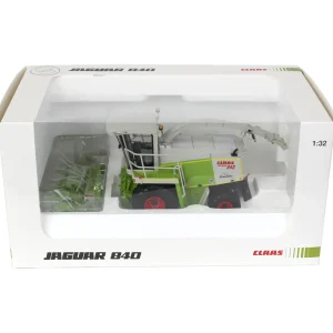 Manufacturer_Universal Hobbies Combines & Harvesters<1/32 Claas Jaguar 840 Overdrive with RU 600 Head