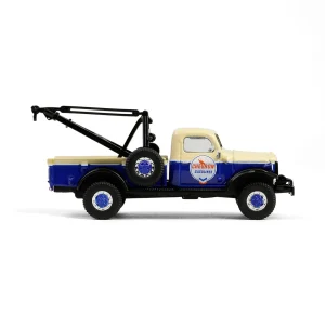 Manufacturer_Greenlight Collectibles Pickup Trucks | Tow & Straight Trucks<1/64 1948 Dodge Power Wagon Wrecker, Chevron Special Edition Series 1