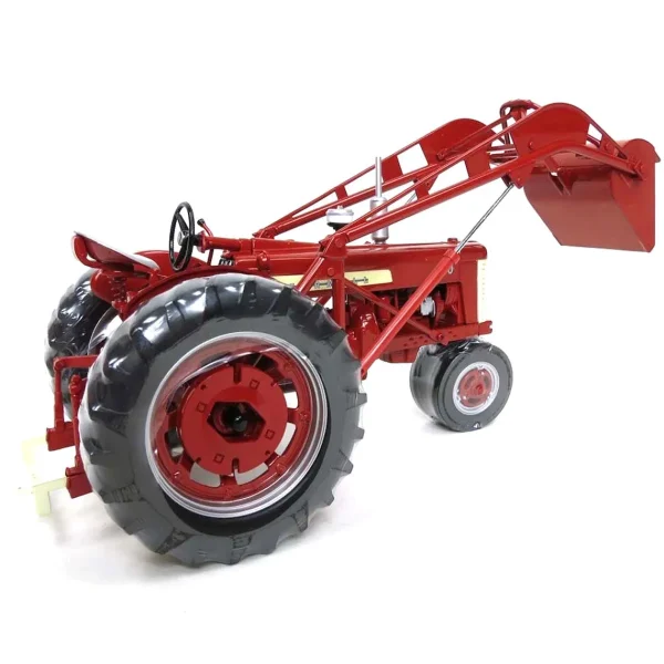 Manufacturer_SpecCast Implements<1/16 Farmall 350 with IH McCormick #33 Loader, 2006 World Pork Expo