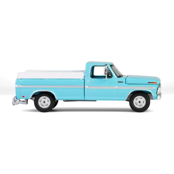 Manufacturer_Greenlight Collectibles Pickup Trucks<1/64 1969 Ford F-250 Farm & Ranch Special, Reef Aqua, Down on the Farm Series 10