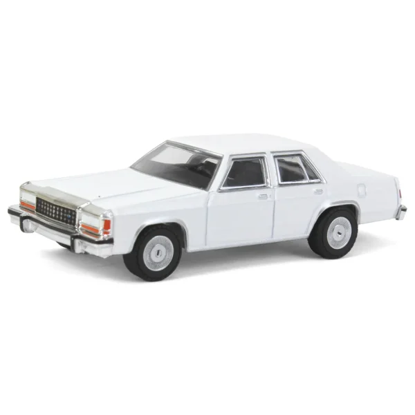 Manufacturer_Greenlight Collectibles Emergency Vehicles<1/64 1980-91 Ford LTD Crown Victoria, Blank White, Hot Pursuit