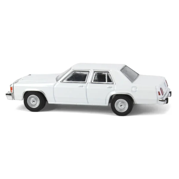 Manufacturer_Greenlight Collectibles Emergency Vehicles<1/64 1980-91 Ford LTD Crown Victoria, Blank White, Hot Pursuit