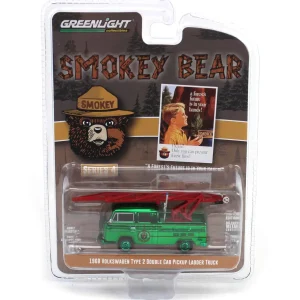 Manufacturer_Greenlight Collectibles Cars & Suvs | Pickup Trucks<Green Chrome Super Chase ~ 1/64 1968 Volkswagen Type 2 Double Cab Pickup Ladder Truck, Smokey Bear Series 4