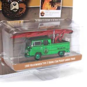 Manufacturer_Greenlight Collectibles Cars & Suvs | Pickup Trucks<Green Chrome Super Chase ~ 1/64 1968 Volkswagen Type 2 Double Cab Pickup Ladder Truck, Smokey Bear Series 4