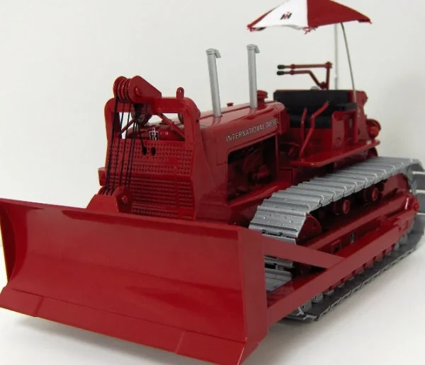 Manufacturer_SpecCast Crawlers & Dozers<1/25 High Detail International Harvester Crawler TD-24 with Cable/Blade