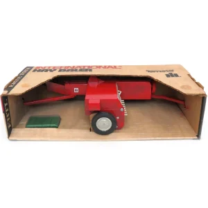 Manufacturer_ERTL Implements<1/16 International Baler with Bales, Made in the USA by ERTL