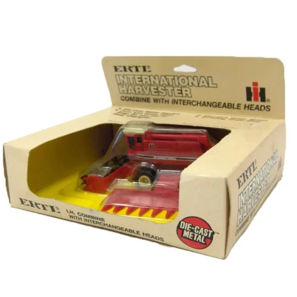 Manufacturer_ERTL Combines & Harvesters<1/80 International Harvester Combine with Both Heads