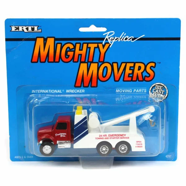 Manufacturer_ERTL Tow & Straight Trucks<1/64 International Wrecker Tow Truck by ERTL